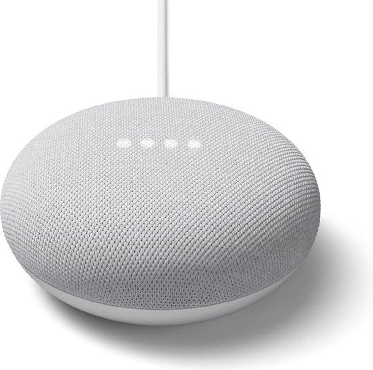 Een Google Nest Mini met een snoer dit is een Google Smart Speaker.